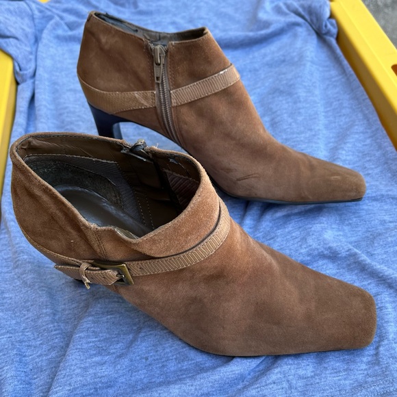 Bandolino Tan/Brown Suede Ankle Booties w/ Leather Buckle Strap & Square Toe - Picture 4 of 6